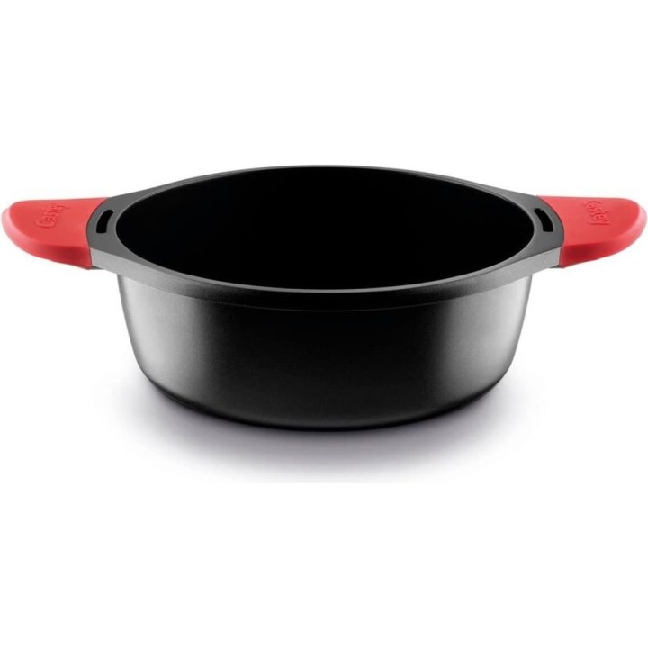 Cazuela alta de aluminio fundido Castey con tapadera apta para inducción - imagen de uso